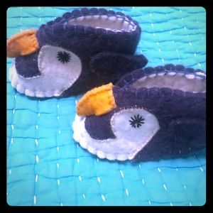 Adorable Handmade penguin felt booties, 0-6 mo
